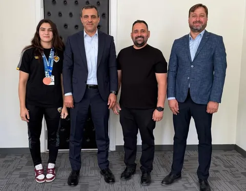 Başarılı sporculardan ziyaret
